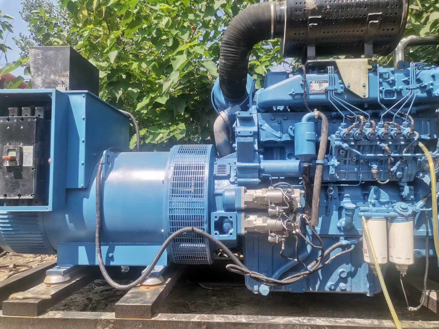 秀洲详细说明降低 800kW 柴油发电机输出电流波动的方法