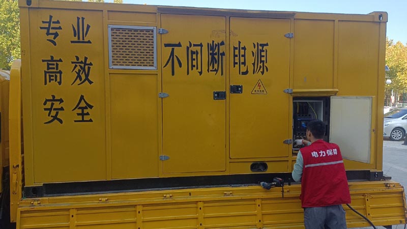 秀洲柴油发电机组和UPS电源配合使用时，如何避免切换过程中的电力中断？